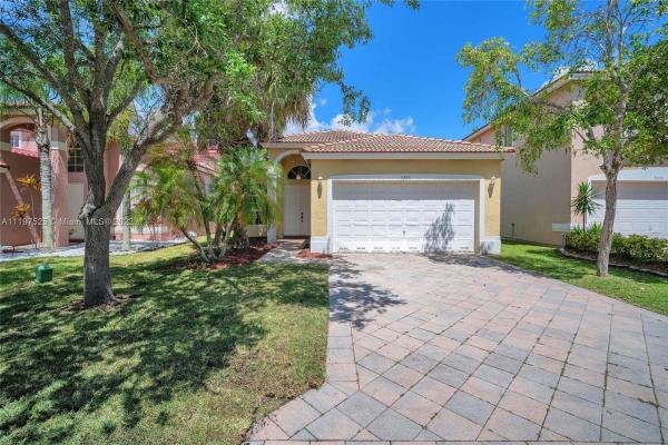 Mayfair At Wyndham Lakes, 5366 NW 126th Dr, Coral Springs, Florida 33076, image 1