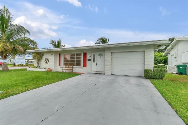 Mainlands Of Tamarac Lakes, 6907 NW 70th St, Margate, Florida 33321, image 1