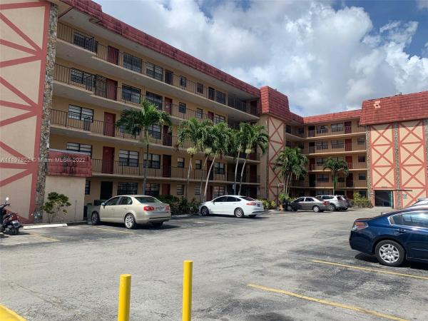 Kings Cove, 1325 W 68th St #314, Hialeah, Florida 33014, image 1