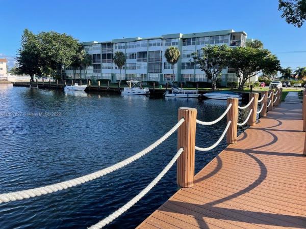 Watergate, 2761 Taft St #201, Hollywood, Florida 33020, image 2
