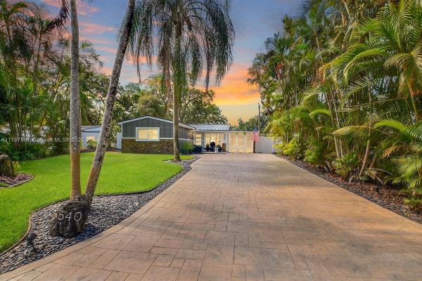 Palm Lane Villa, 6640 Douglas St, Hollywood, Florida 33024, image 1