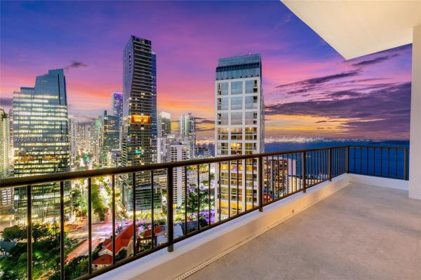Villa Regina, 1581 Brickell Ave #T-204, Miami, Florida 33129, image 1