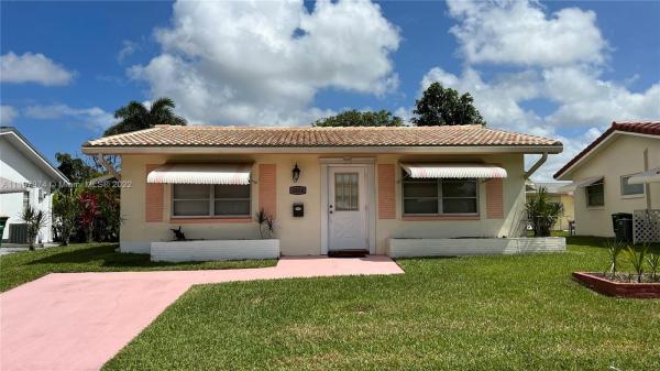 Mainlands Of Tamarac Lakes, 4804 NW 42nd Ave, Lauderdale Lakes, Florida 33319, image 1