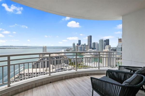 Three Tequesta Point, 848 Brickell Key Dr #3403, Miami, Florida 33131, image 2