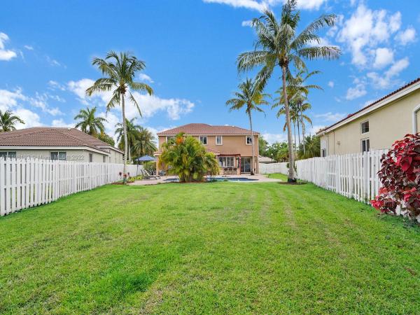 Heritage Lake, 621 Heritage Dr, Weston, Florida 33326, image 1
