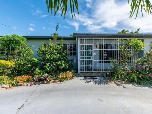 Palm Springs Estates, 1590 W 55th Pl, Hialeah, Florida 33012, image 1