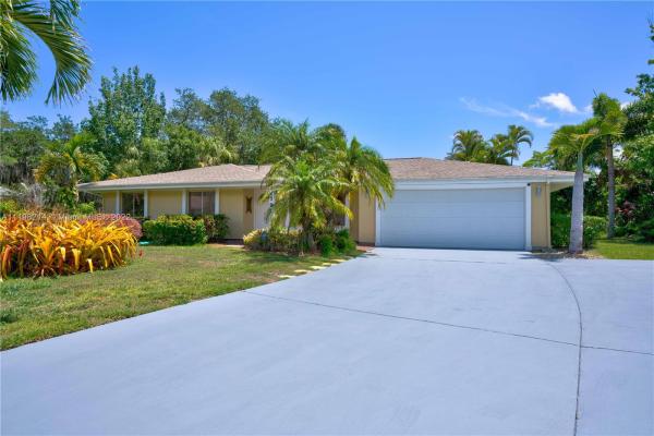 1792 SE Cascella Ct, Florida 34952, image 2