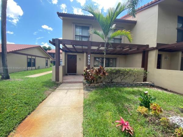 Classic Townhouses West, Hollywood, Florida 33021, image 1