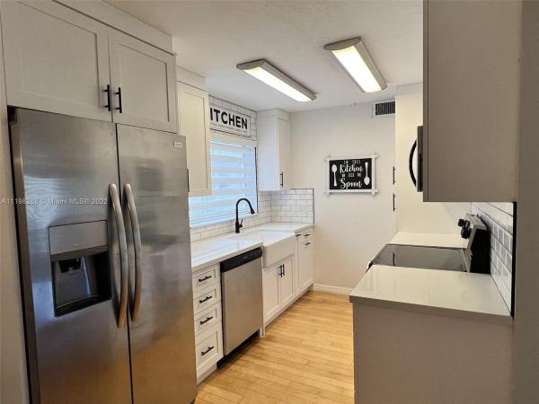 Kings Creek South, 7755 SW 86th St #C-301, Kendall, Florida 33143, image 2