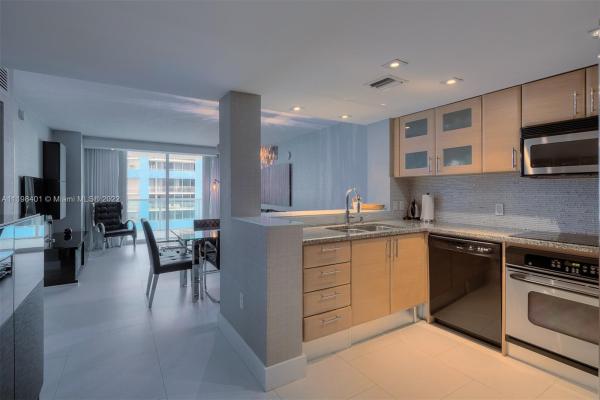Skyline On Brickell, 2101 Brickell Ave #1104, Miami, Florida 33129, image 2