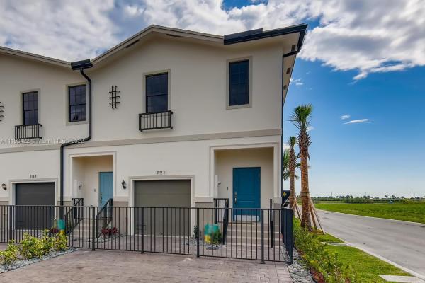 Regal Palm Square, 1161 SW 8th Ave, Florida City, Florida 33034, image 1