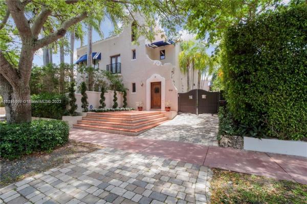 Beach View, 5768 Pine Tree Dr, Miami Beach, Florida 33140, image 2