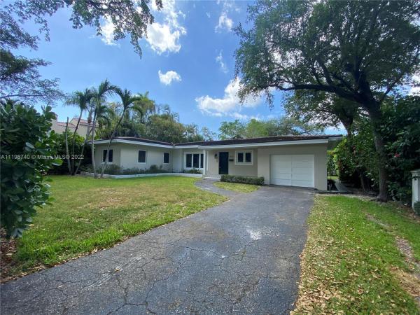 Coral Gables Country Club, 630 Velarde Ave, Coral Gables, Florida 33134, image 2