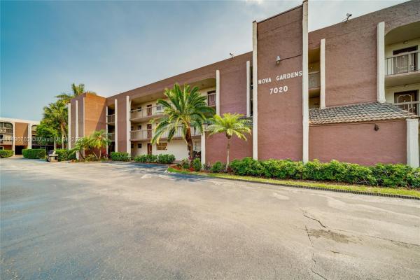 Nova Gardens, 7020 Nova Dr #109D, Davie, Florida 33317, image 1