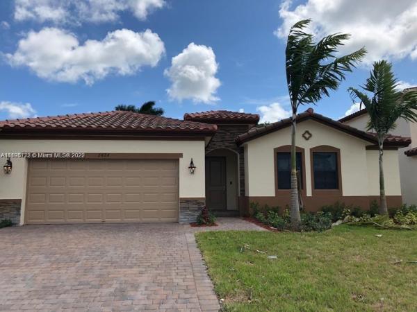 Kingman Commons, 2424 SE 3rd St, Homestead, Florida 33033, image 2