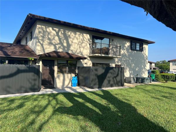 Bent Tree, 13983 SW 46 Ter #213, Kendale Lakes, Florida 33175, image 2