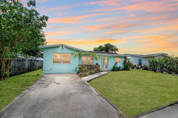 Melaleuca Gardens, 607 NW 10th St, Dania Beach, Florida 33004, image 1