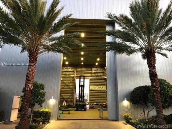 400 Sunny Isles Marina, 400 Sunny Isles Blvd Dd217, Sunny Isles Beach, Florida 33160, image 1