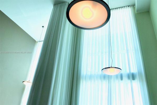 Met 1, 300 S Biscayne Blvd #L-1206, Miami, Florida 33131, image 2