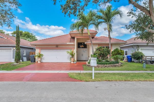 Hollywood Gardens, 2904 N 36th Ave, Hollywood, Florida 33021, image 1