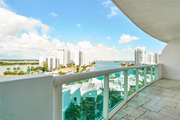 360, 7900 Harbor Island Dr #818, North Bay Village, Florida 33141, image 2