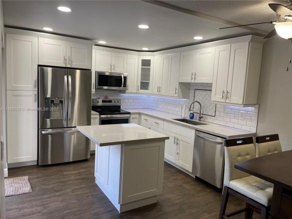 Village At Lake Pine, 11872 SW 9th Ct, Davie, Florida 33325, image 2