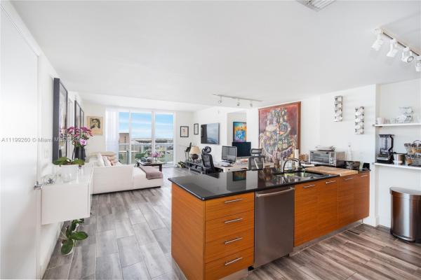 50 Biscayne, 50 Biscayne Blvd #4701, Miami, Florida 33132, image 2