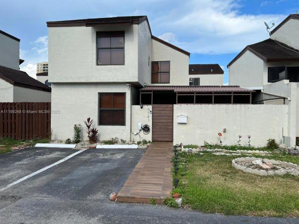Wind Lake Village, 9741 NW 6th Ln #9741, Fountainebleau, Florida 33172, image 1