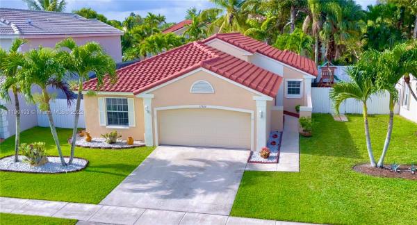 Brittany At Silver Lakes, 17522 NW 12th St, Pembroke Pines, Florida 33029, image 1