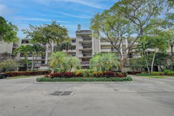 Lakeside At Delray, 2025 Lavers Cir #D103, Delray Beach, Florida 33444, image 1