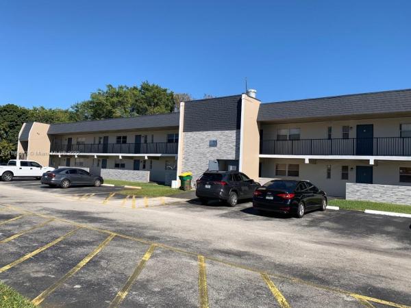Versailles Gardens, 7800 S Colony Cir S #205, Fort Lauderdale, Florida 33321, image 1