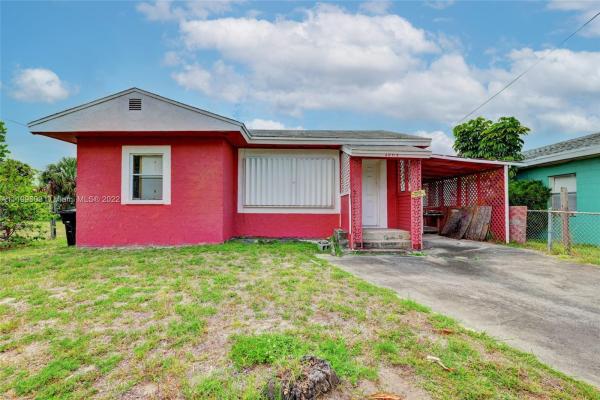 Sunny Acres, 1307 N 21st St, Fort Pierce, Florida 34950, image 1
