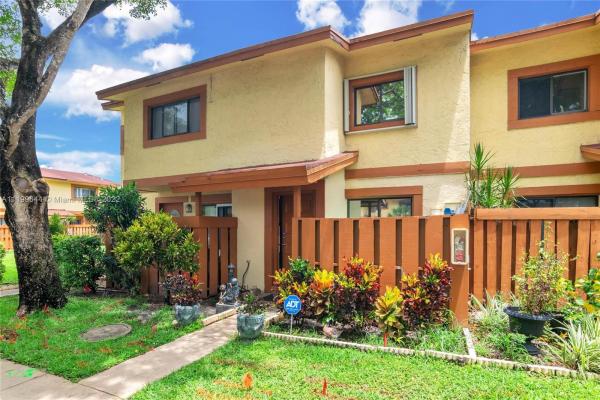 Del Rio Village Townhomes, 4078 Sierra Ter, Sunrise, Florida 33351, image 1