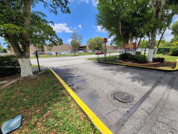 Villa Grande, 6300 SW 138th Ct #109, Kendale Lakes, Florida 33183, image 1