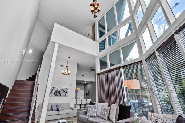 Platinum, 480 NE 30th St #L102, Miami, Florida 33137, image 1