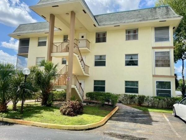 Sabal Palm Village, 5190 E Sabal Palm Blvd #302, Tamarac, Florida 33319, image 1