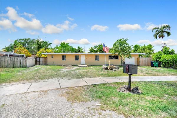 Tropical Estates, 9980 SW 47th St, Olympia Heights, Florida 33165, image 2