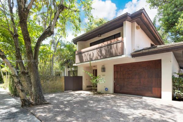 Crystal Heights, 2802 Crystal Ct, Miami, Florida 33133, image 2