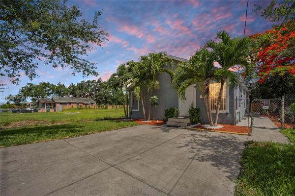 Ridgeway, 1951 NW 58th St, Brownsville, Florida 33142, image 1