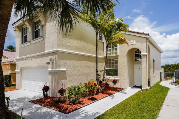Canary Bay, 1587 NW 157th Ave, Pembroke Pines, Florida 33028, image 1