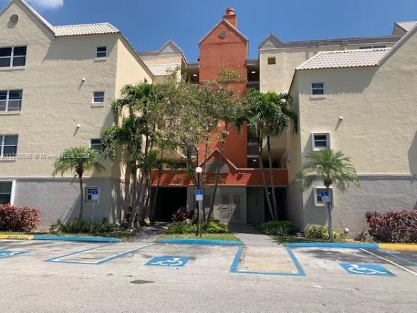 Las Vistas At Doral, 8225 Lake Dr #307, Doral, Florida 33166, image 2