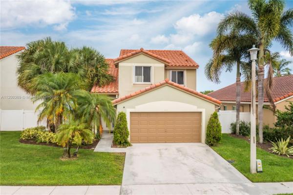 Las Brisas At Silver Lakes, 2001 NW 178th Ter, Pembroke Pines, Florida 33029, image 1