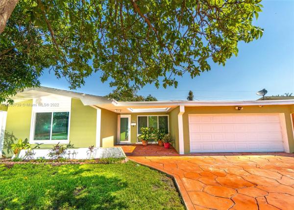 Miramar Isles, 6745 Azalea Dr, Miramar, Florida 33023, image 2