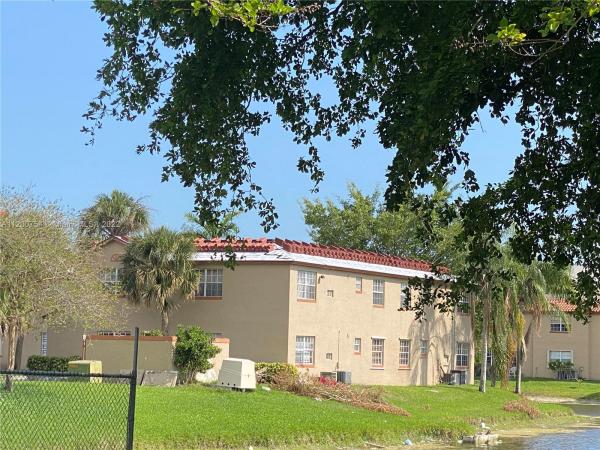 Windmill Lakes, 8713 SW 5th St #207, Pembroke Pines, Florida 33025, image 1