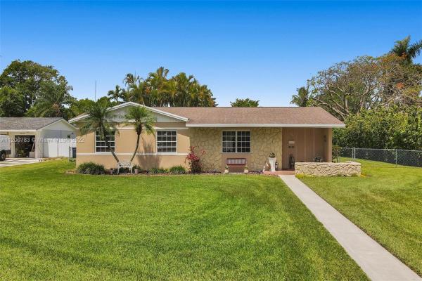 Bel Aire, 18608 SW 93rd Pl, Cutler Bay, Florida 33157, image 2