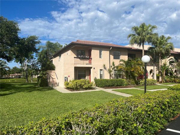 The Pines Of Boca Lago, 9261 Vista Del Lago, Boca Raton, Florida 33428, image 2