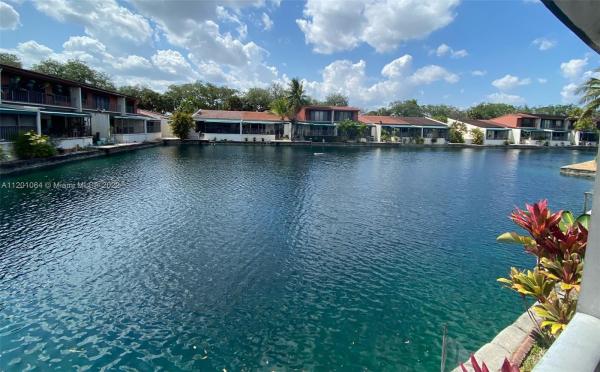 Loch Isle, 7010 Greentree Ln #7010, Miami Lakes, Florida 33014, image 1