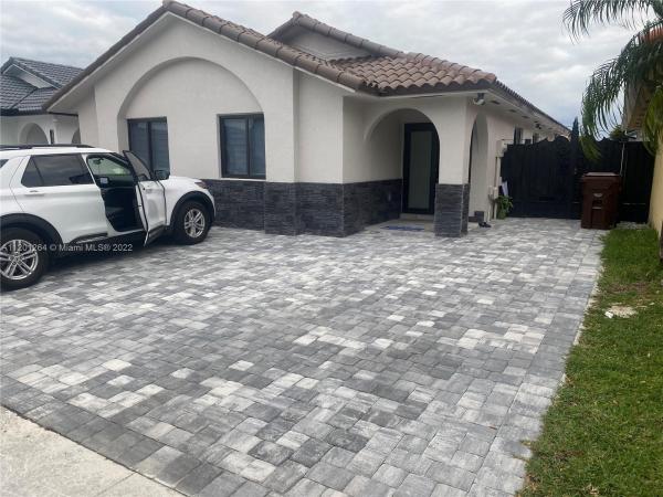 Mabujina, 2884 W 73rd Ter, Hialeah, Florida 33018, image 1