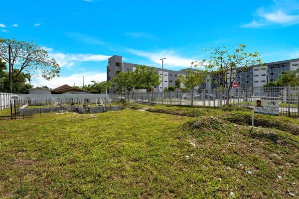 54th Street Terrace, 2350 NW 53rd St, Brownsville, Florida 33142, image 1