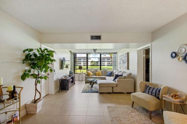 Whitehall 2 Of Pine Island Ridge, 1705 Whitehall Dr #105, Davie, Florida 33324, image 1